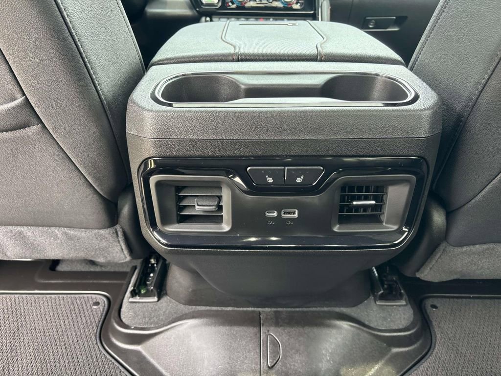 Used 2025 GMC Sierra 2500 AT4 w/ AT4 Premium Plus Package image 11