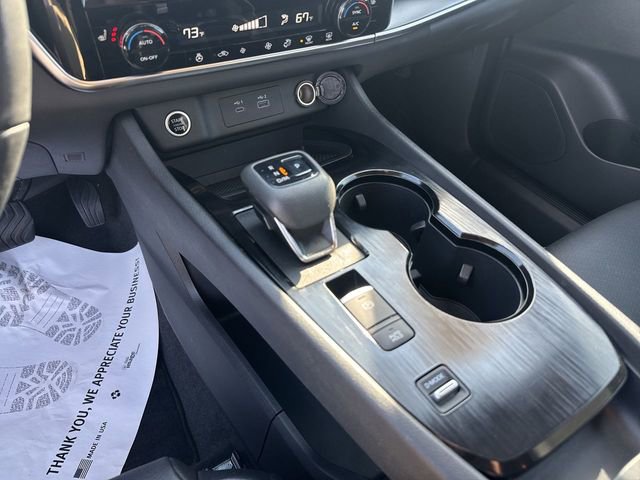 Used 2022 Nissan Rogue SV w/ SV Premium Package image 20