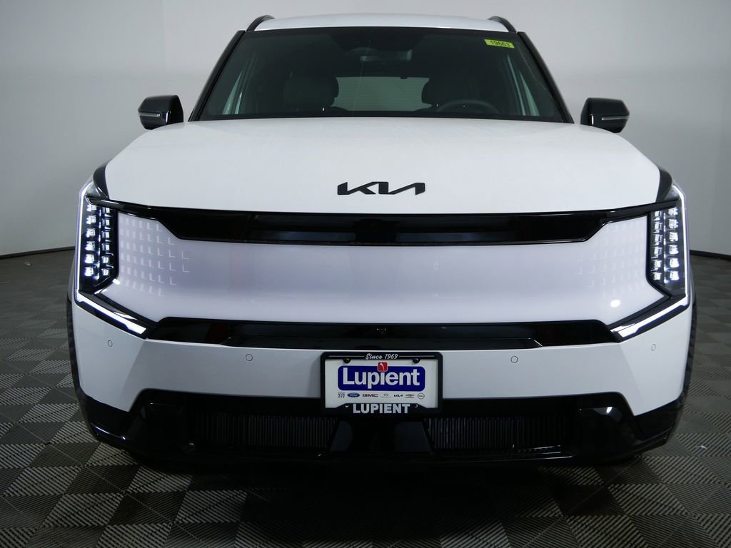 New 2026 Kia EV9 Land video 3