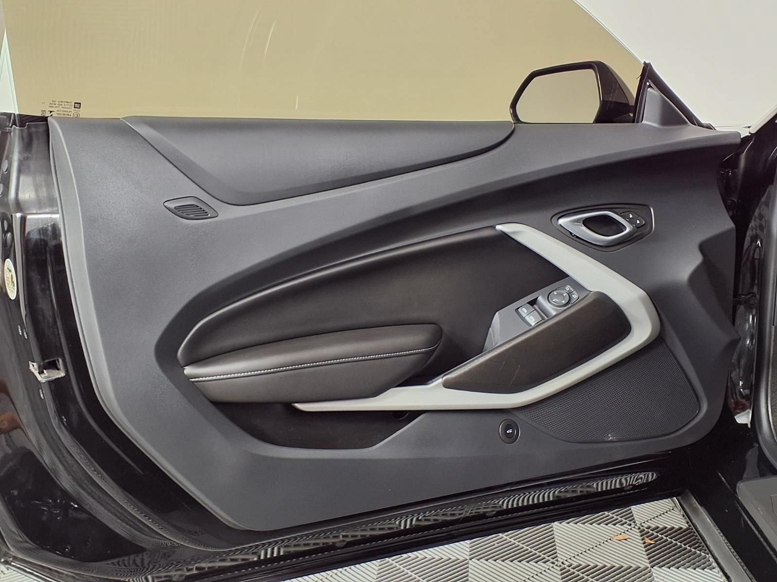 Used 2023 Chevrolet Camaro SS RWD image 19