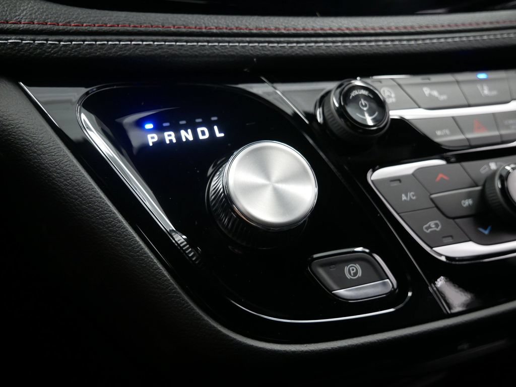 New 2027 Chrysler Pacifica Select AWD/4WD image 24