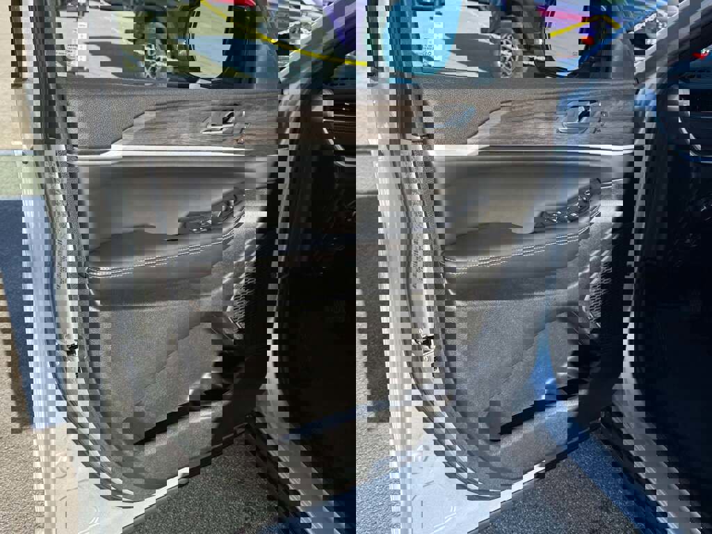 New 2025 Jeep Grand Cherokee L Limited image 28