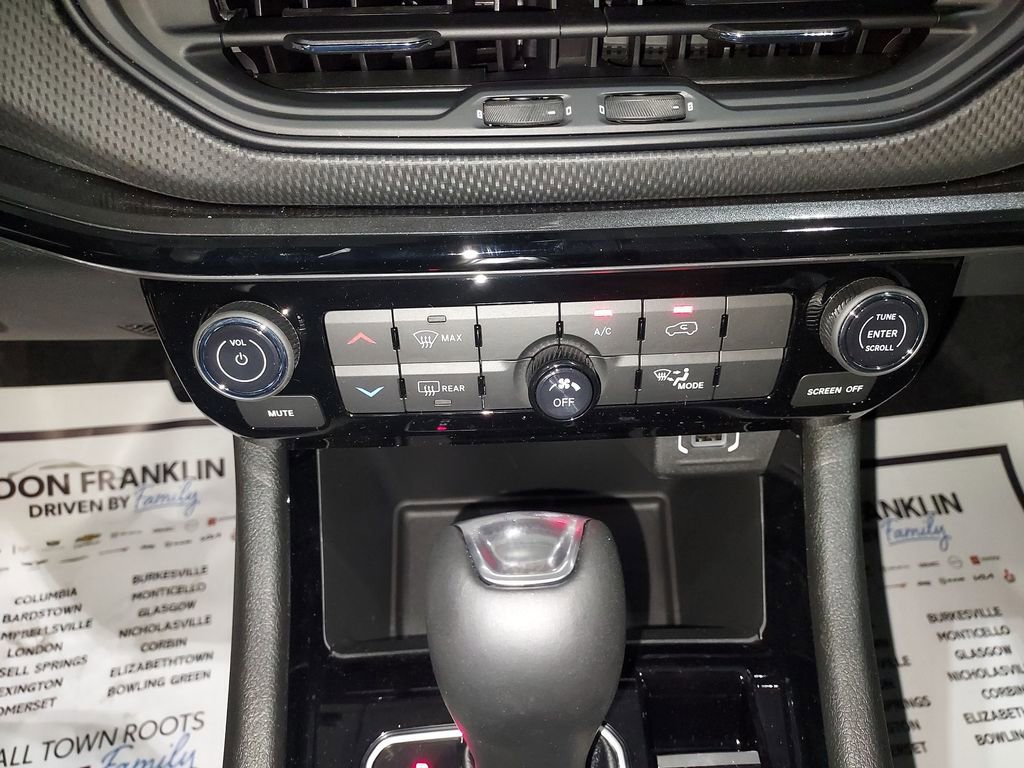 New 2026 Jeep Compass Latitude image 22