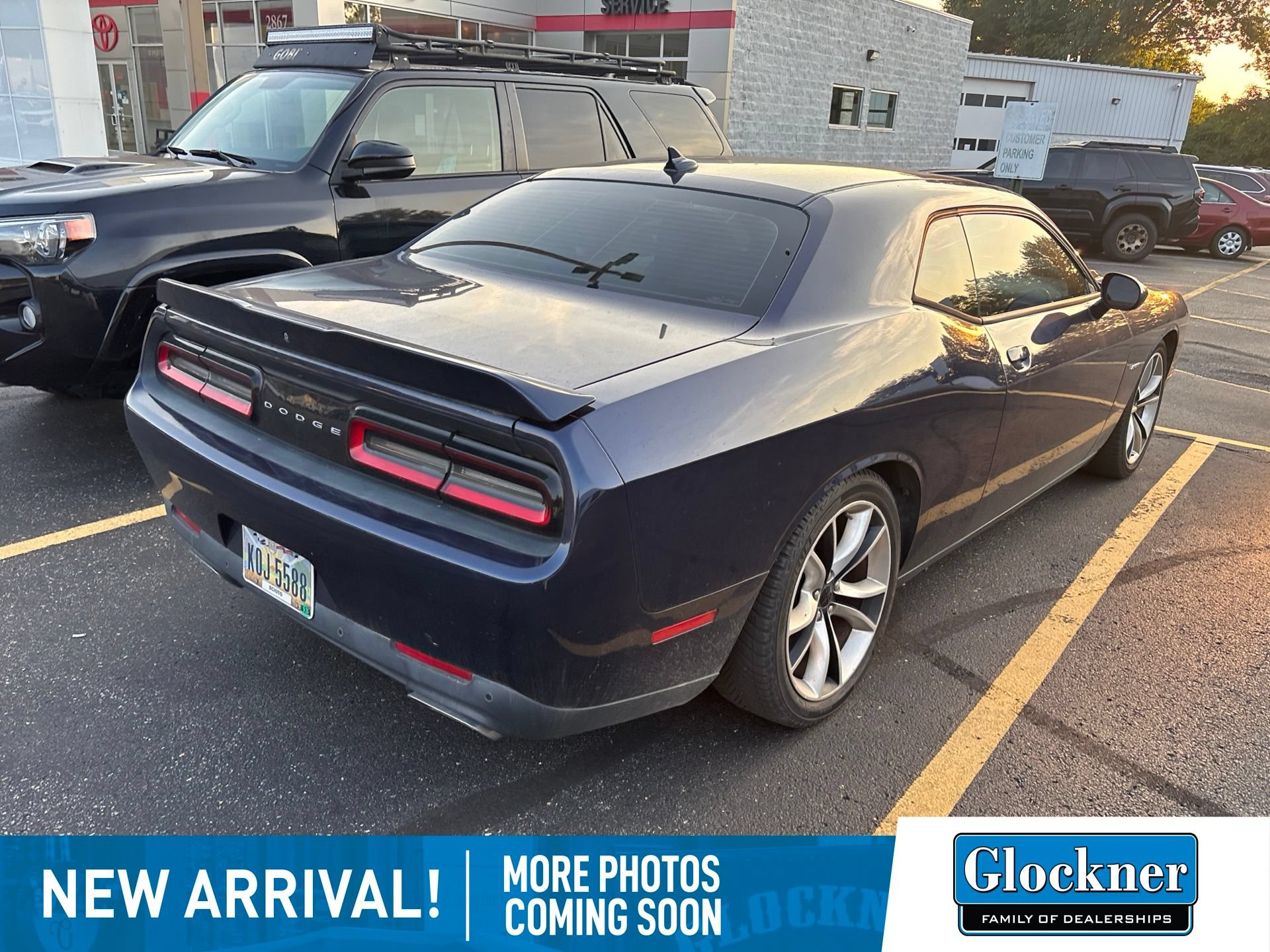 Used 2016 Dodge Challenger R/T w/ Driver Convenience Group RWD image 4