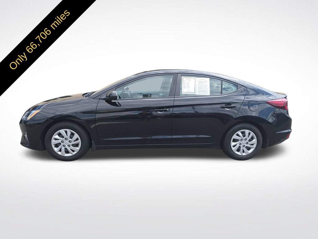 Used 2020 Hyundai Elantra SE w/ Winter Weather Package FWD video 2