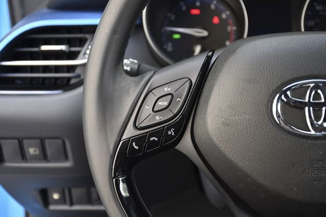 Used 2019 Toyota C-HR XLE FWD image 8