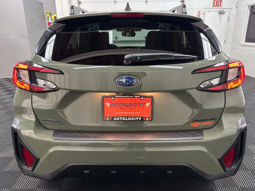 Used 2026 Subaru Crosstrek 2.5i Limited AWD/4WD image 8