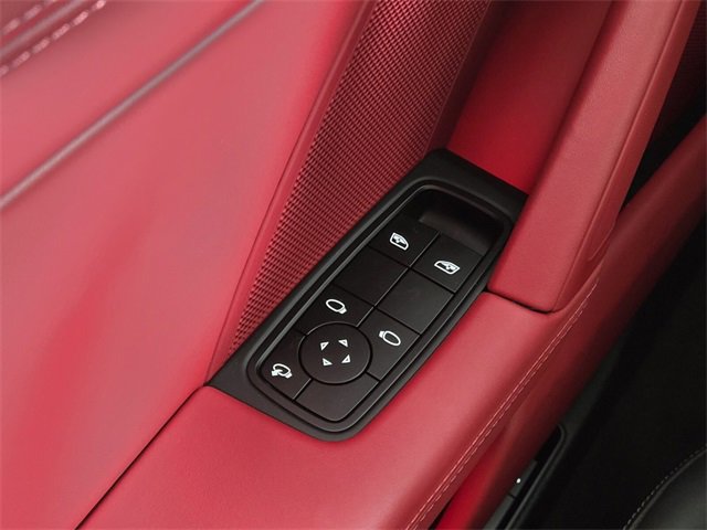Used 2025 Porsche 911 Carrera image 37
