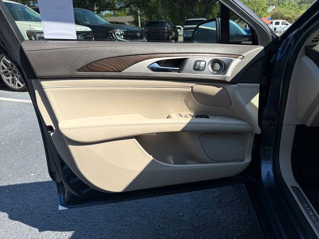 Used 2018 Lincoln MKZ Reserve w/ Technology Package FWD image 13
