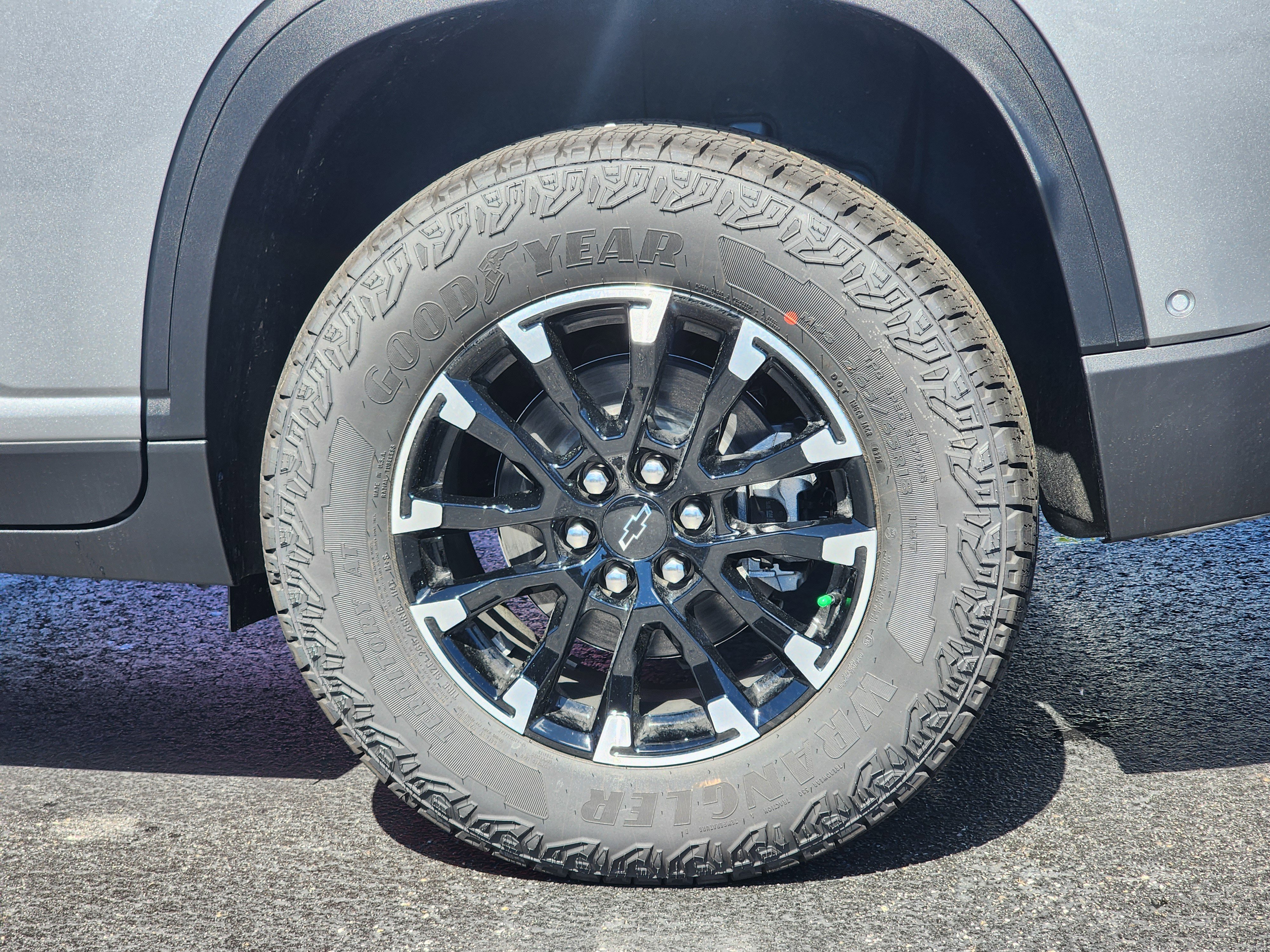 New 2026 Chevrolet Traverse Z71 w/ Enhanced Driving Package image 10