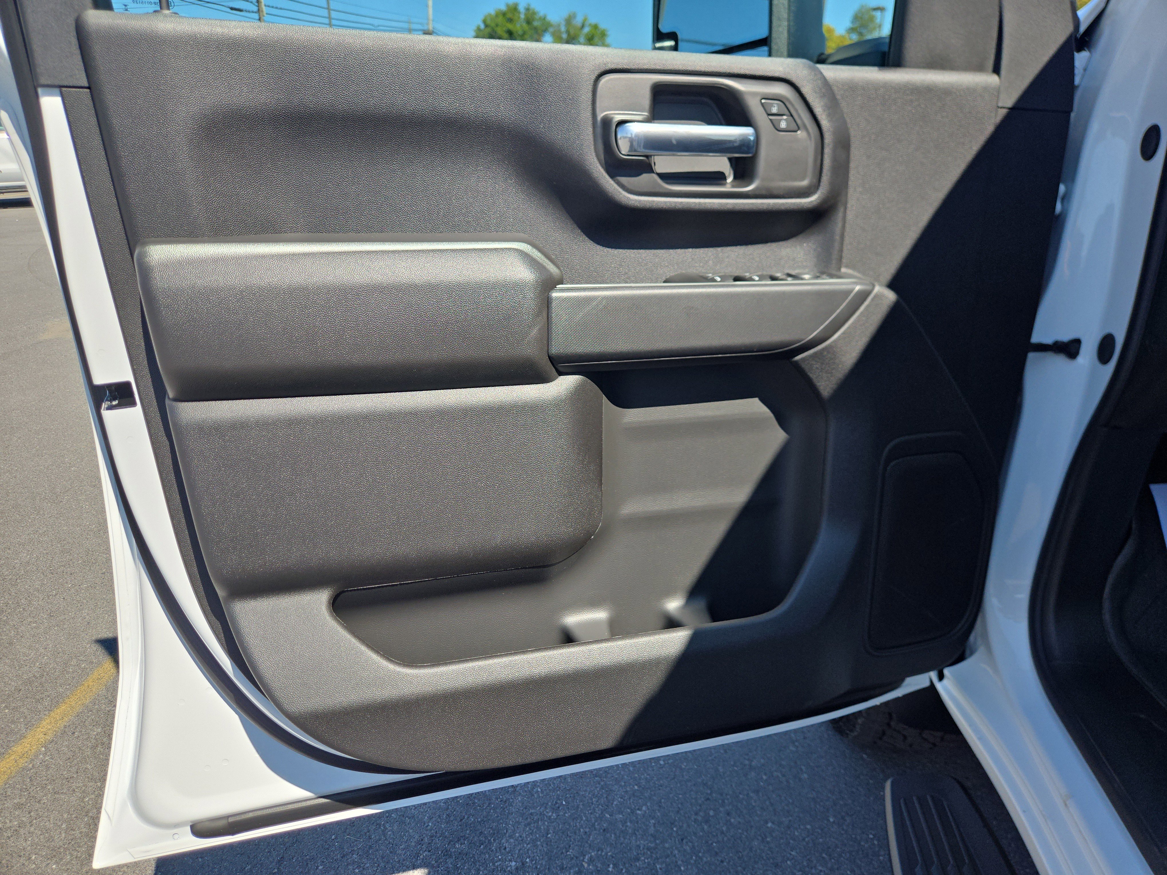 New 2025 Chevrolet Silverado 2500 Custom w/ Custom Value Package image 15