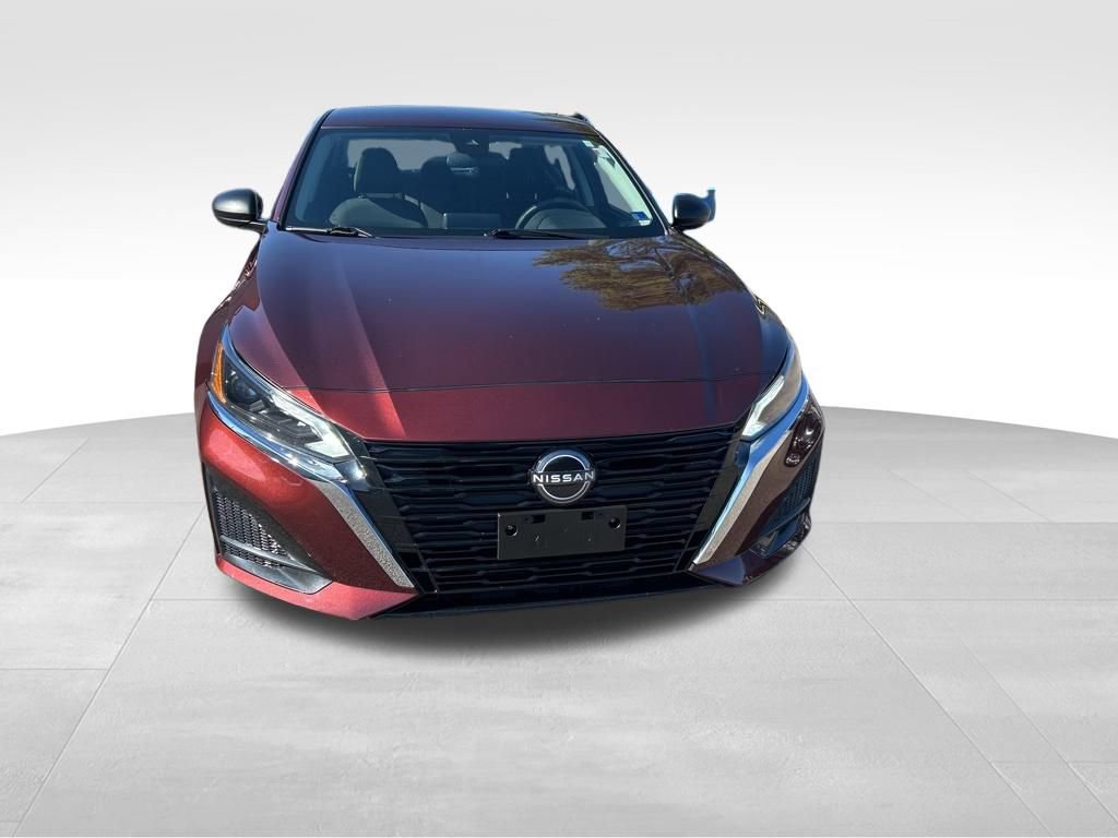 Used 2024 Nissan Altima 2.5 SV image 9