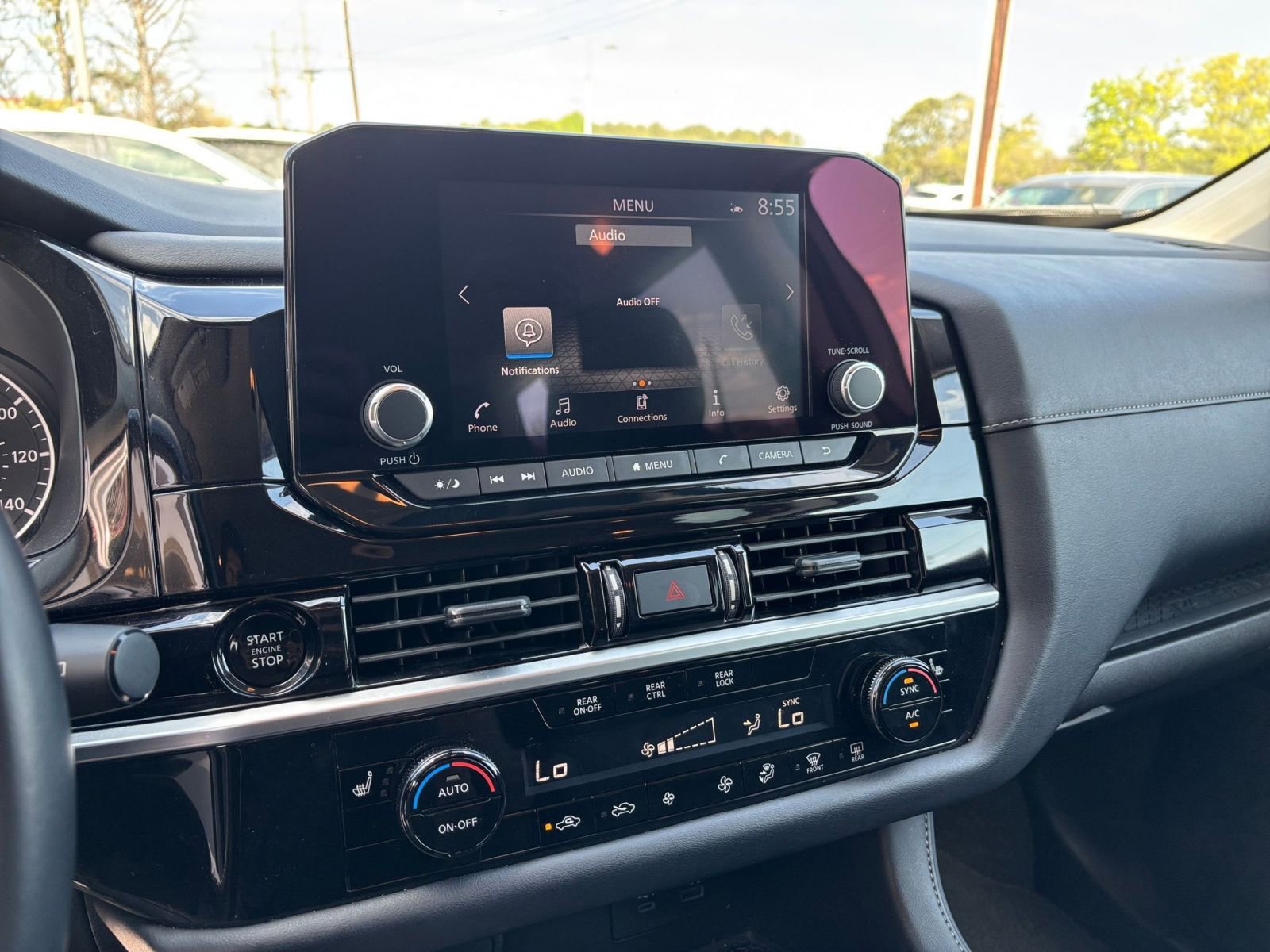 Used 2025 Nissan Pathfinder SV image 23