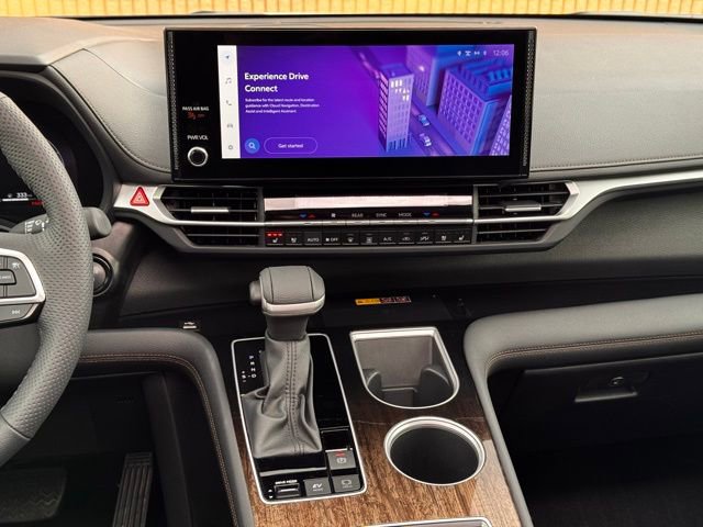Used 2025 Toyota Sienna Limited image 8