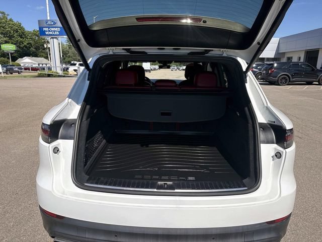 Used 2022 Porsche Cayenne AWD/4WD image 5