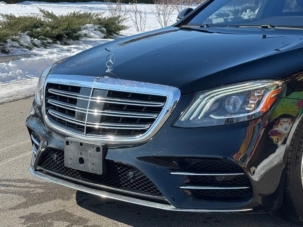 Used 2019 Mercedes-Benz S 560 4MATIC Sedan w/ AMG Line Exterior image 9