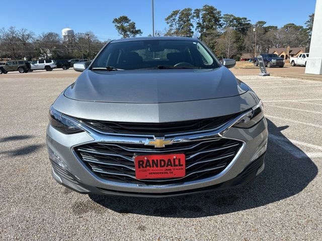 Used 2025 Chevrolet Malibu LT image 2