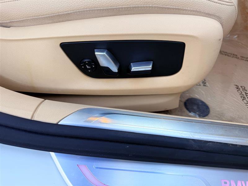 Used 2016 BMW 740i image 17