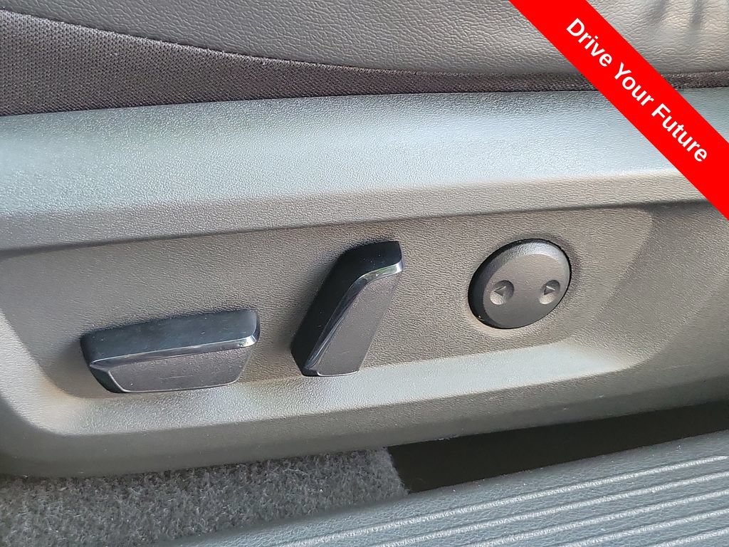 Used 2021 Nissan Rogue SL AWD/4WD image 18