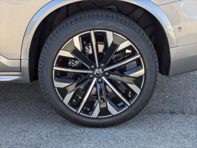 New 2026 Volvo XC90 T8 Plus w/ Protection Package Premier image 6
