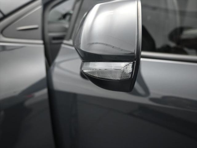 Used 2023 Toyota Corolla SE image 40