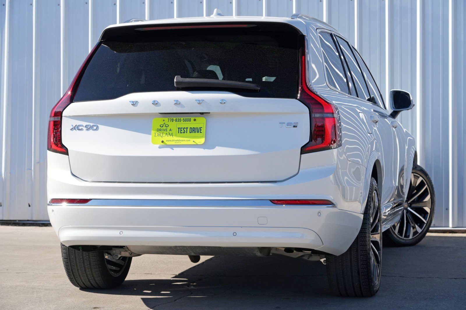 Used 2025 Volvo XC90 T8 Ultra w/ Protection Package Premier AWD/4WD image 5