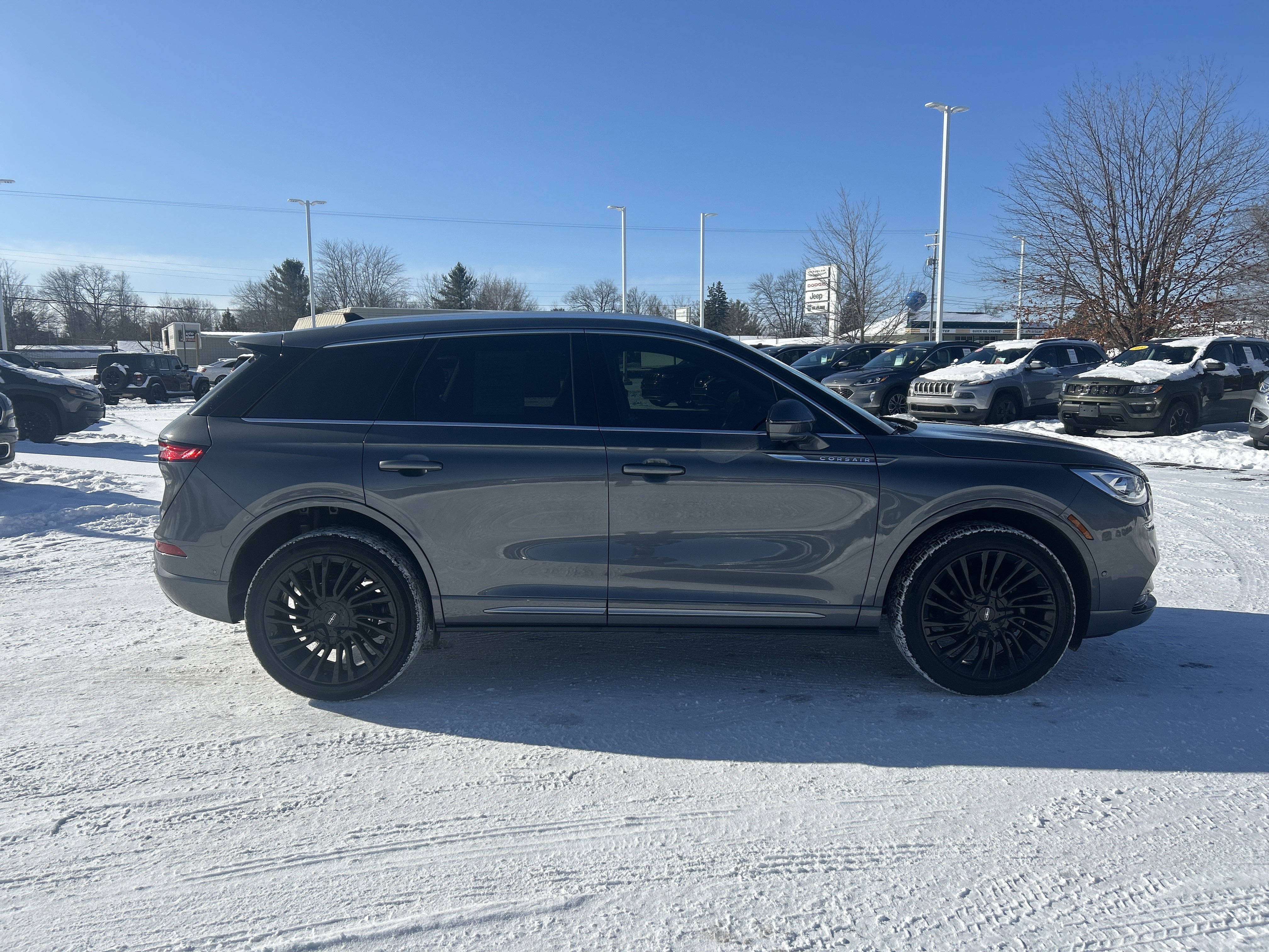 Used 2021 Lincoln Corsair Reserve w/ Equipment Group 201A image 2