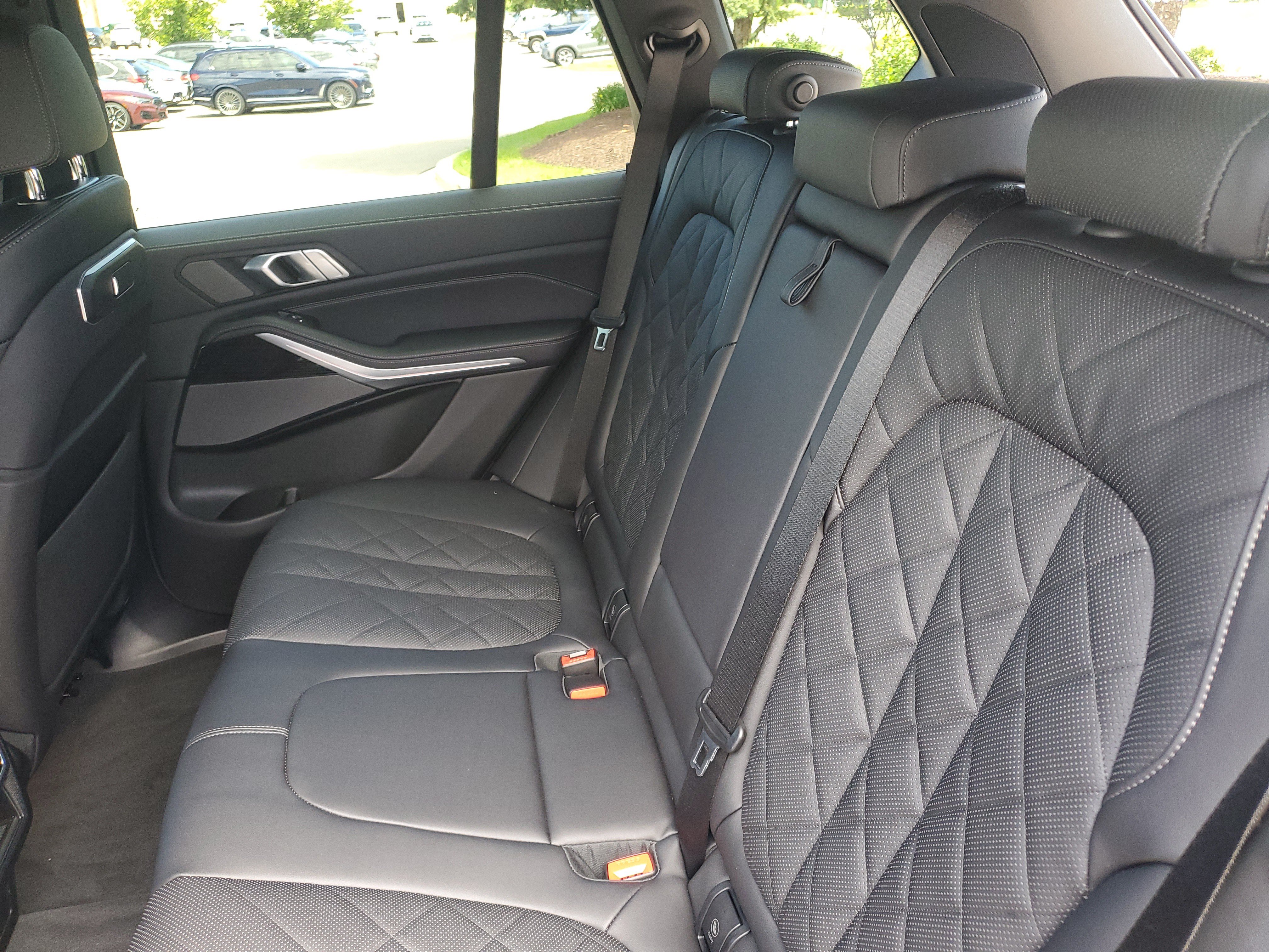 Certified 2026 BMW X5 xDrive40i w/ M Sport Package AWD/4WD image 27