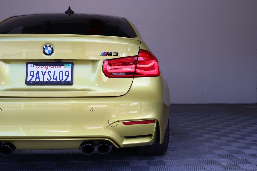 Used 2018 BMW M3 RWD image 14