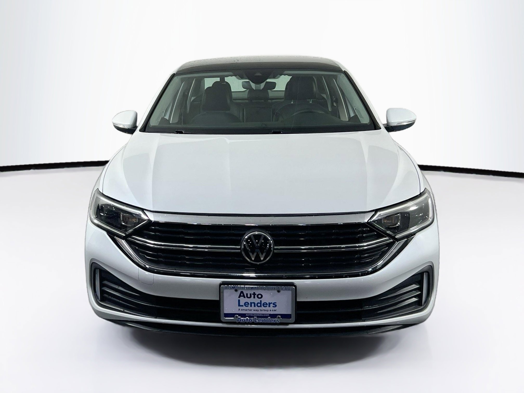 Used 2022 Volkswagen Jetta SEL image 2