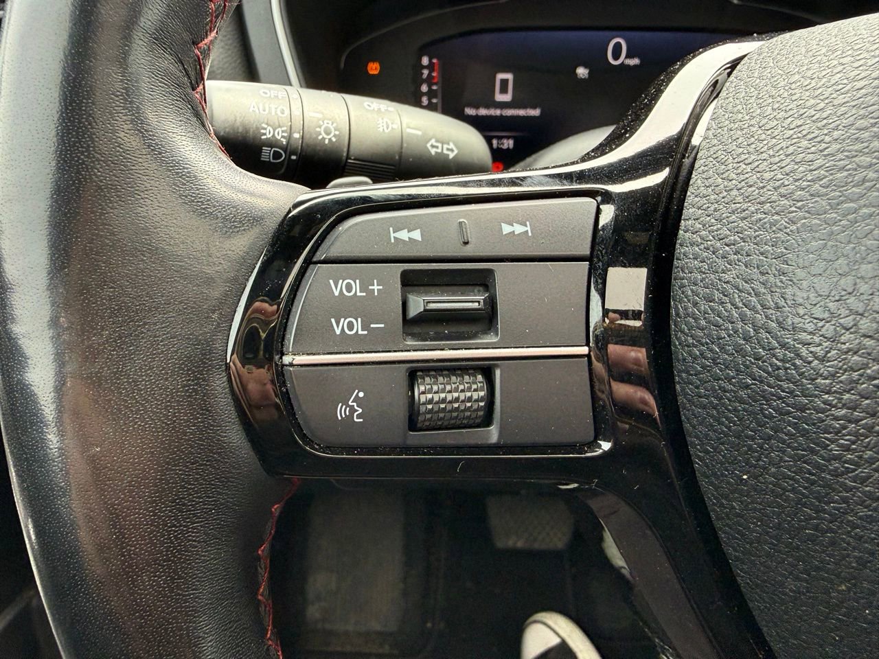 Used 2025 Honda Pilot Black Edition image 13