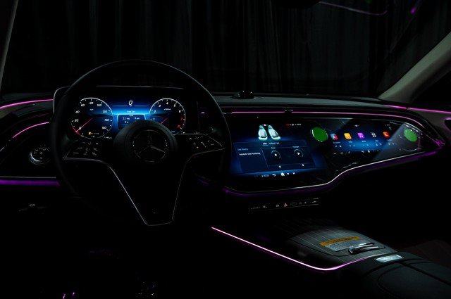 New 2025 Mercedes-Benz E 350 Sedan image 21