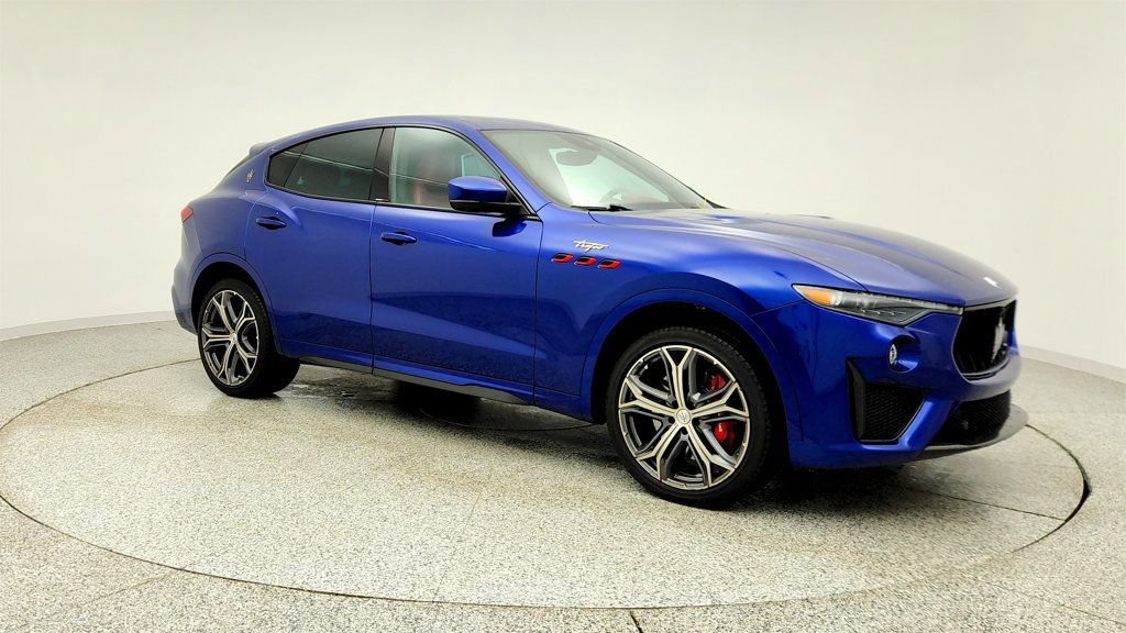Used 2022 Maserati Levante Trofeo image 3