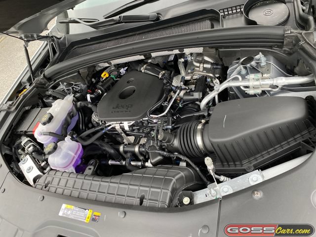 New 2026 Jeep Grand Cherokee Altitude AWD/4WD image 27