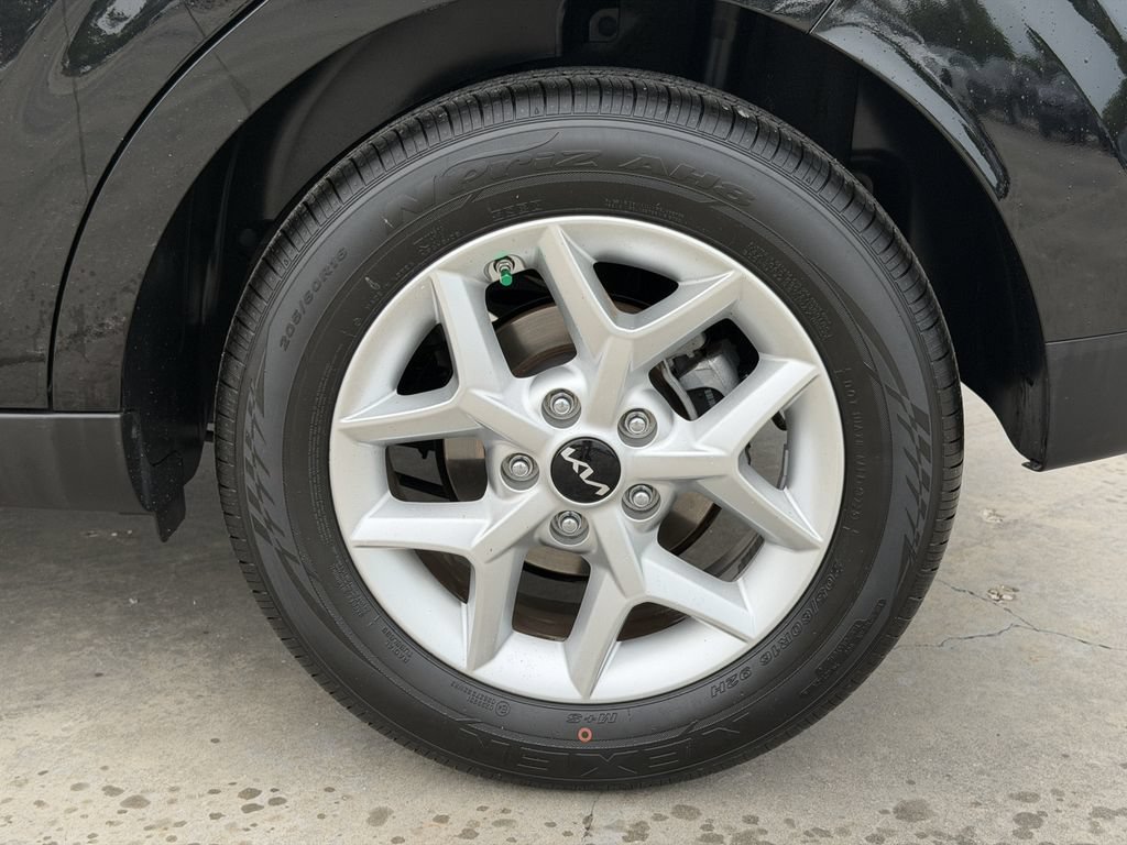 Certified 2024 Kia Soul S FWD image 12