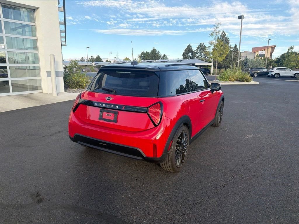 Used 2025 MINI Cooper S FWD image 5