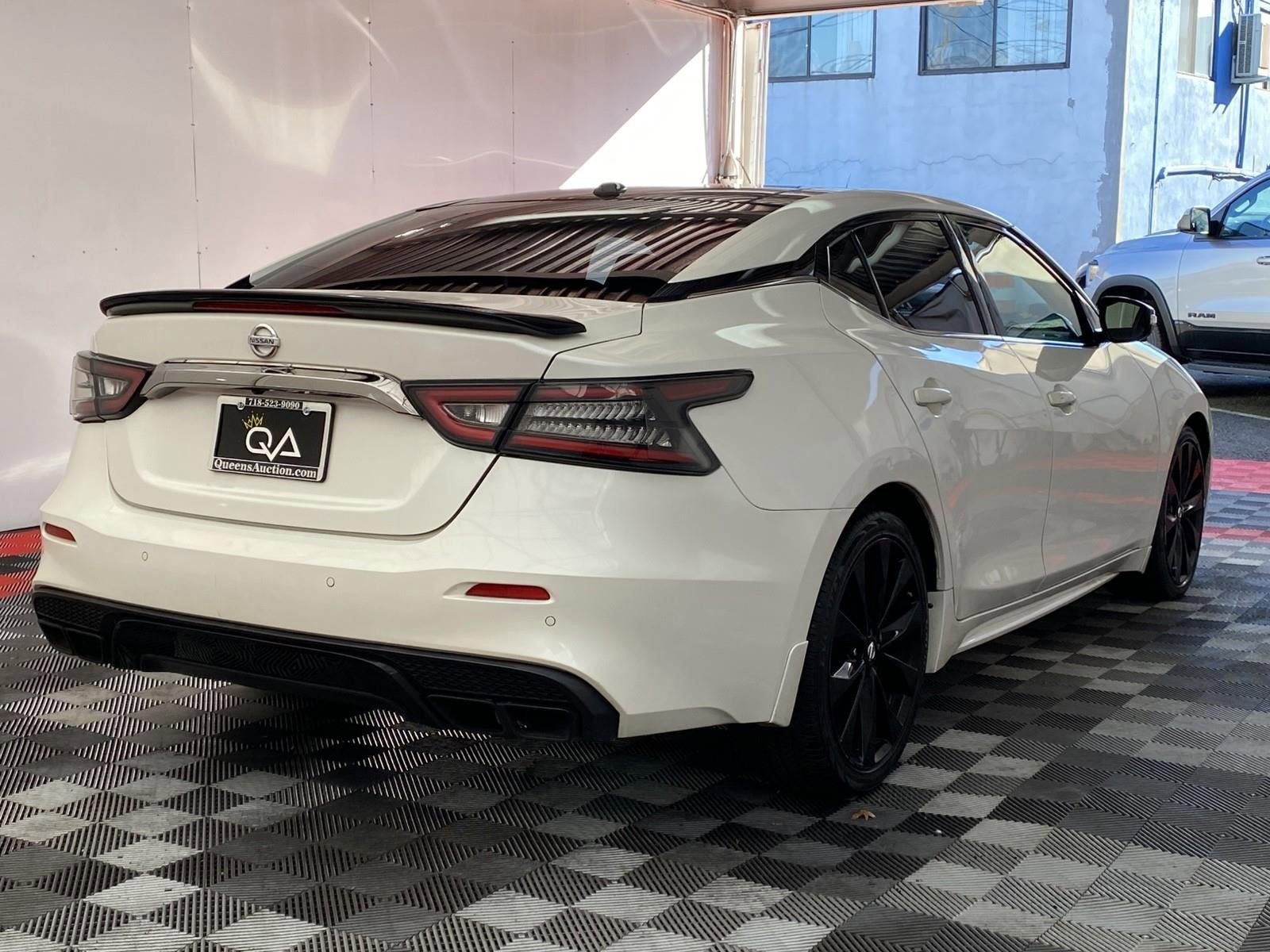 Used 2019 Nissan Maxima SR w/ Premium Package FWD image 6