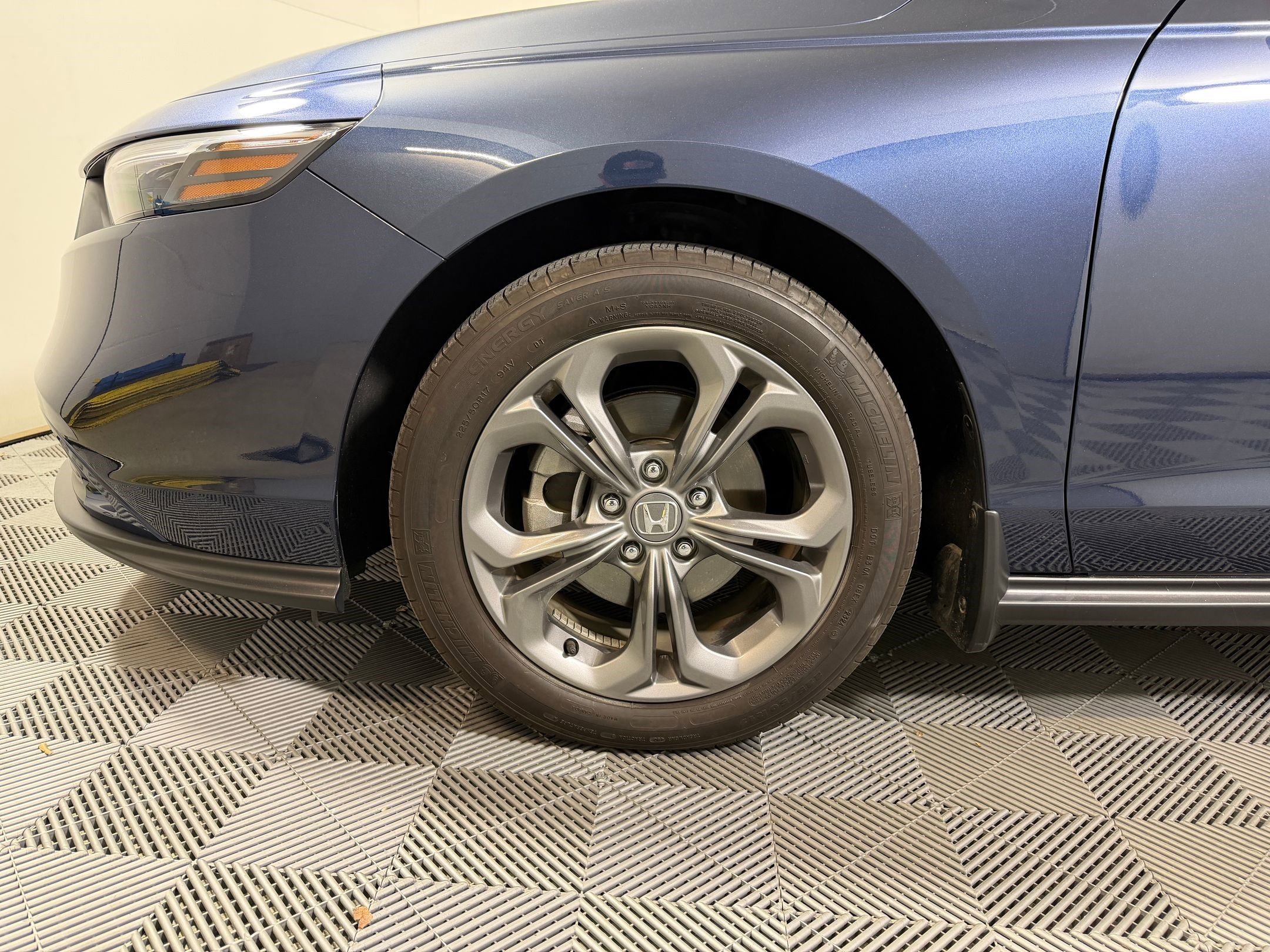 Certified 2024 Honda Accord EX image 9