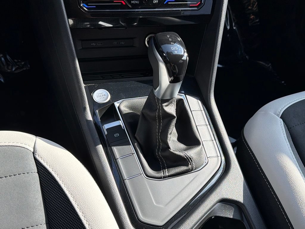 New 2026 Volkswagen Taos SE FWD image 21