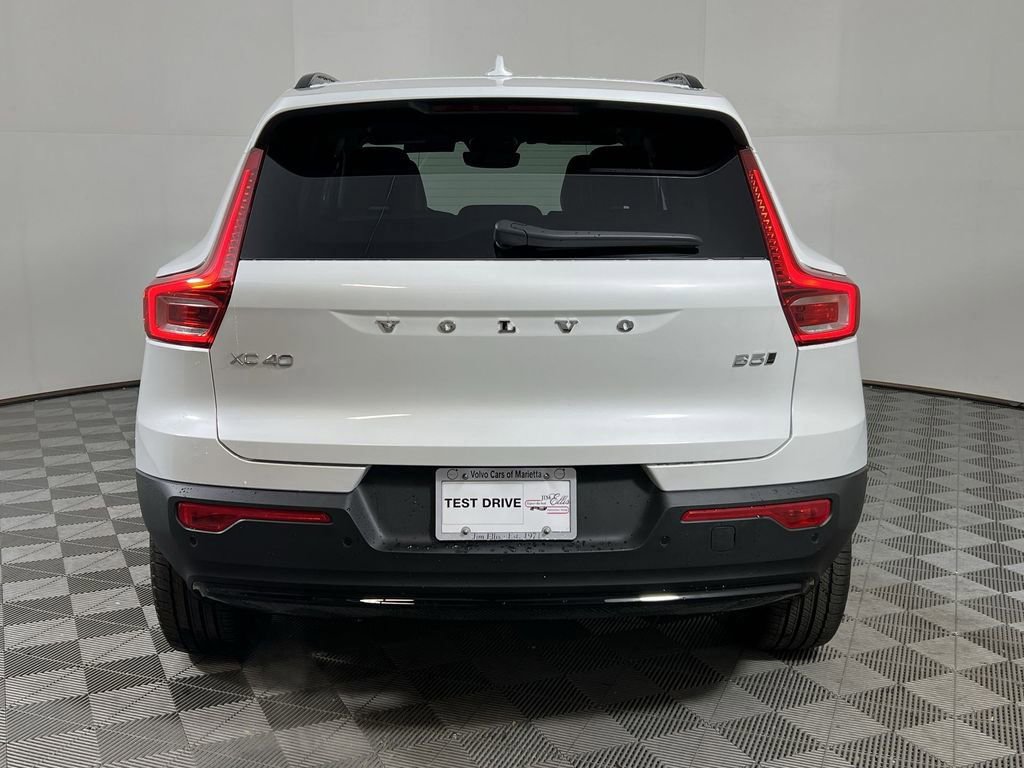 New 2026 Volvo XC40 B5 Plus w/ Climate Package image 7