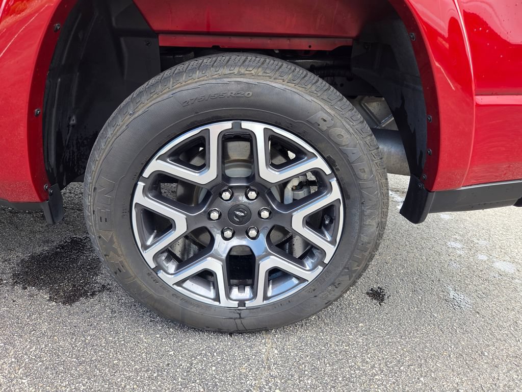 Used 2026 RAM 1500 Laramie AWD/4WD image 12