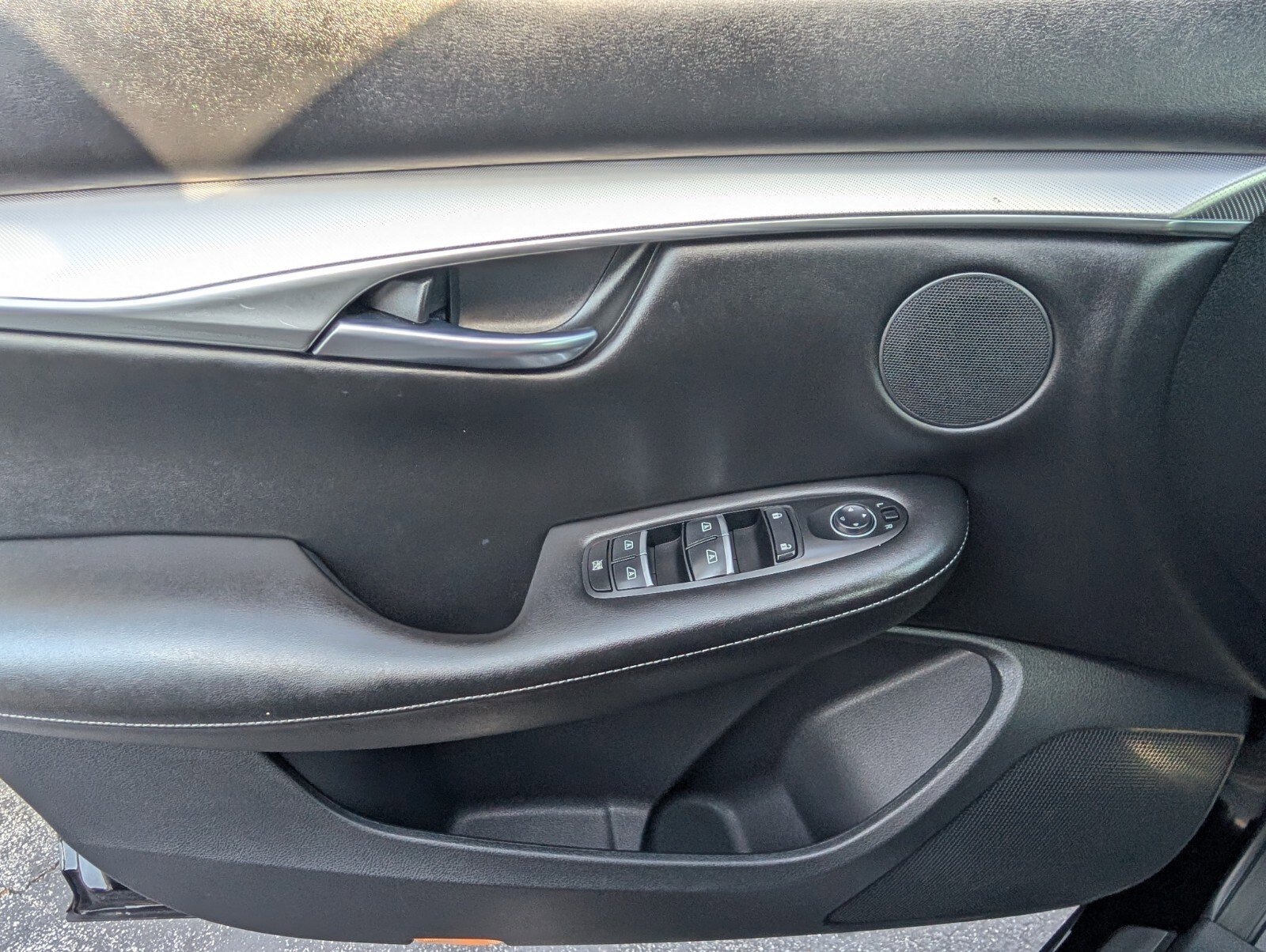 Used 2021 INFINITI QX50 Luxe w/ Appearance Package FWD image 36