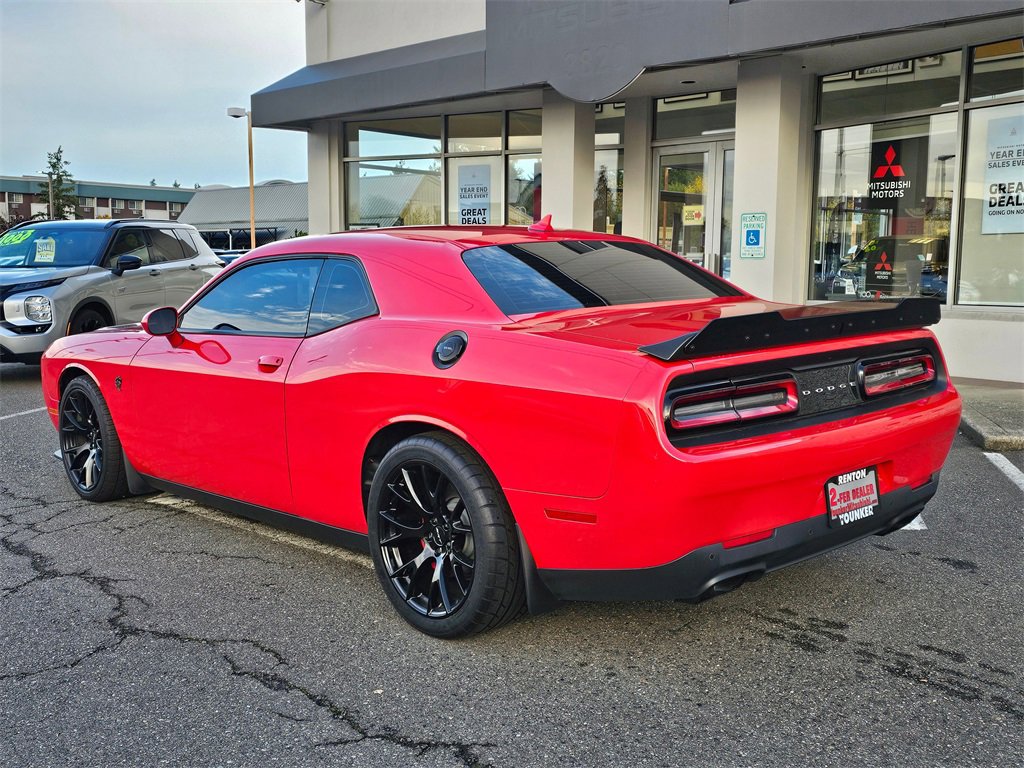 Used 2015 Dodge Challenger SRT Hellcat image 3
