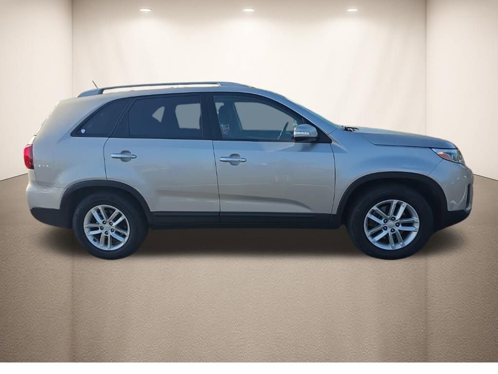 Used 2014 Kia Sorento LX w/ LX V6 Convenience Package image 3
