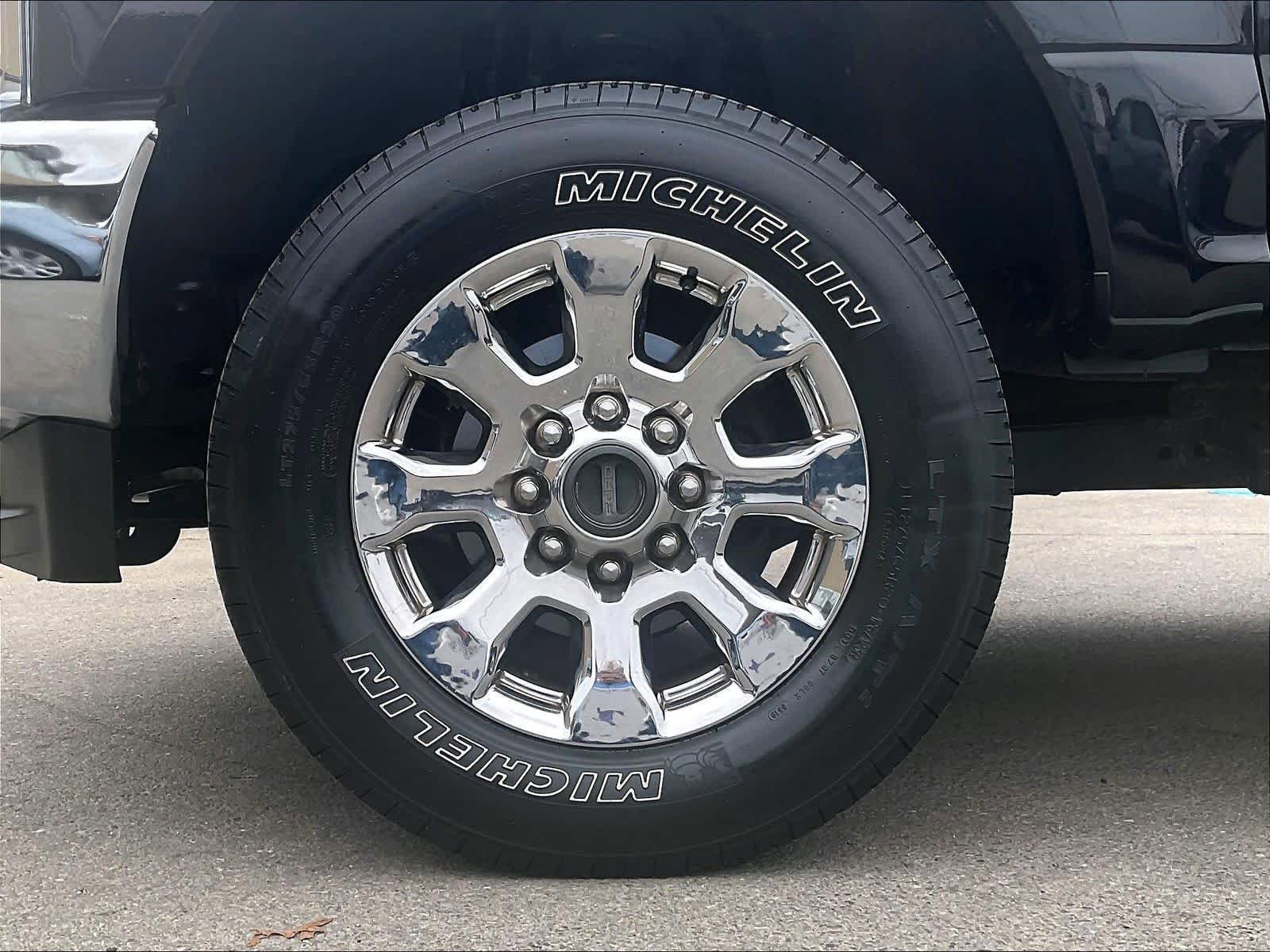 Used 2019 Ford F250 Lariat w/ Lariat Ultimate Package AWD/4WD image 7