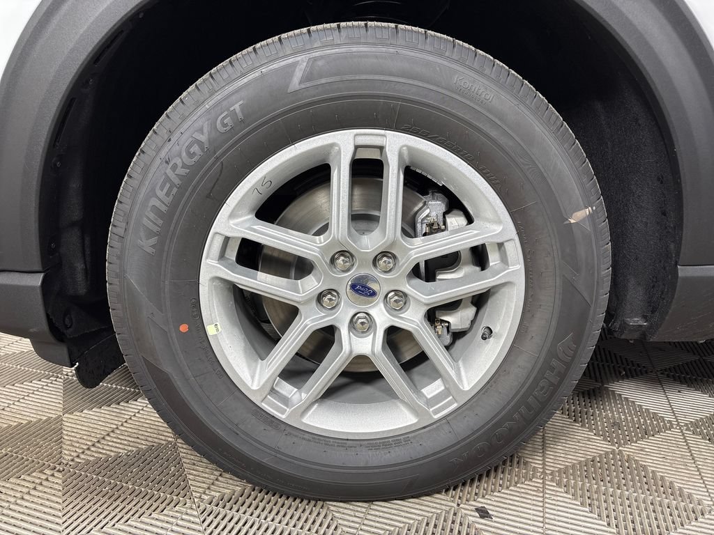 New 2027 Ford Explorer Active w/ Active Comfort Package RWD image 13