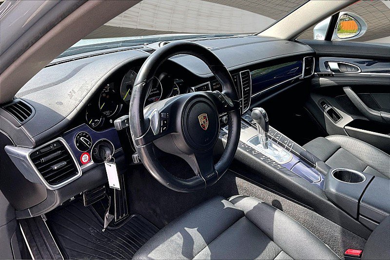 Used 2016 Porsche Panamera S RWD image 10