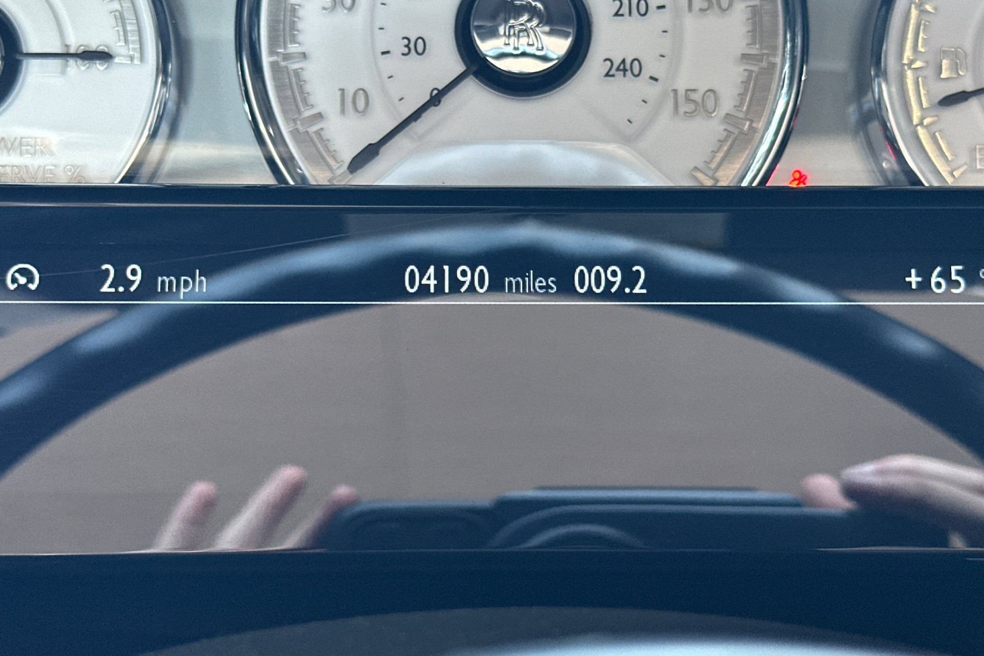 Used 2019 Rolls-Royce Dawn RWD image 34