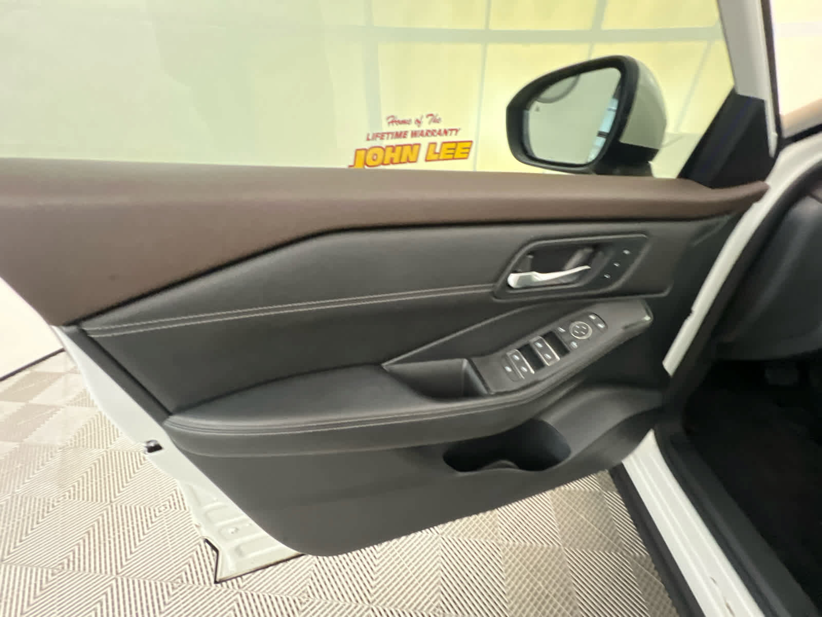Used 2023 Nissan Rogue SL w/ SL Premium Package FWD image 22