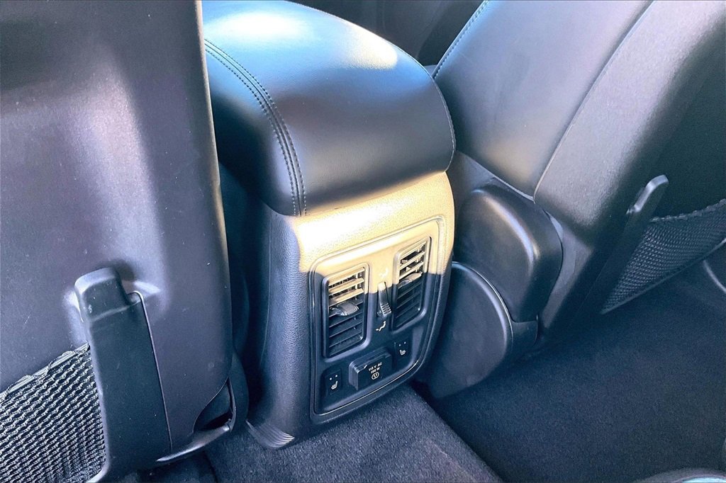 Used 2013 Dodge Durango Crew image 32